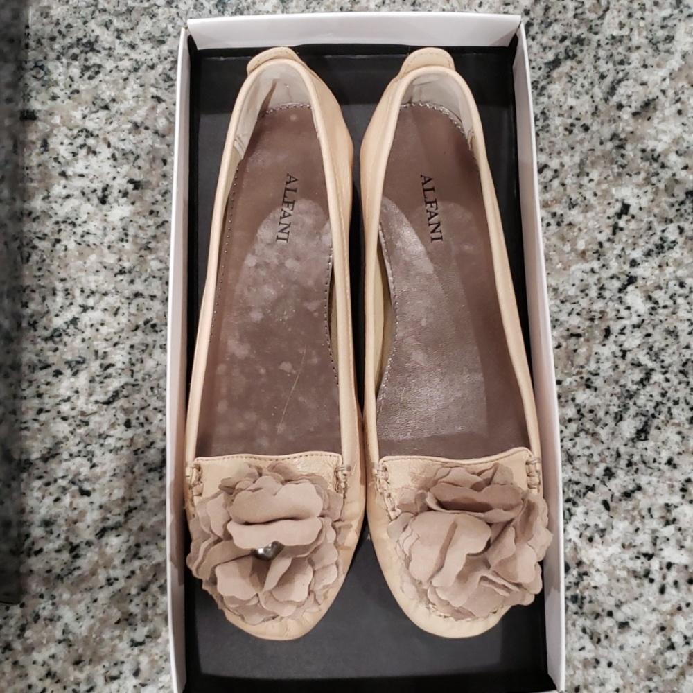 Alfani flats. Size 6.5. Bisque in color